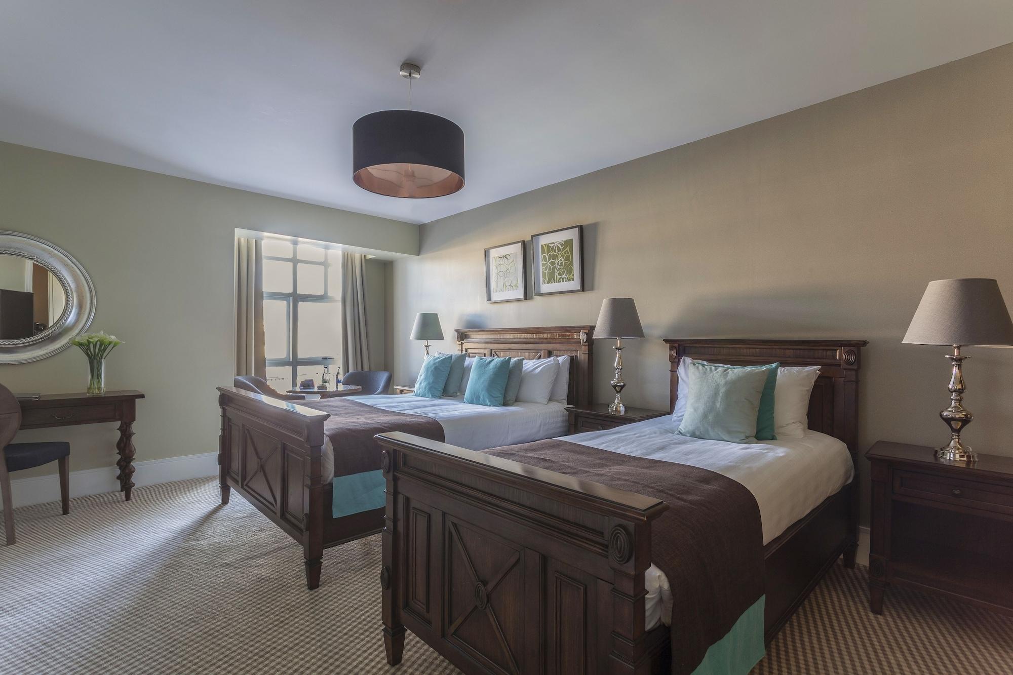 Glenroyal Hotel Мэйнут Экстерьер фото