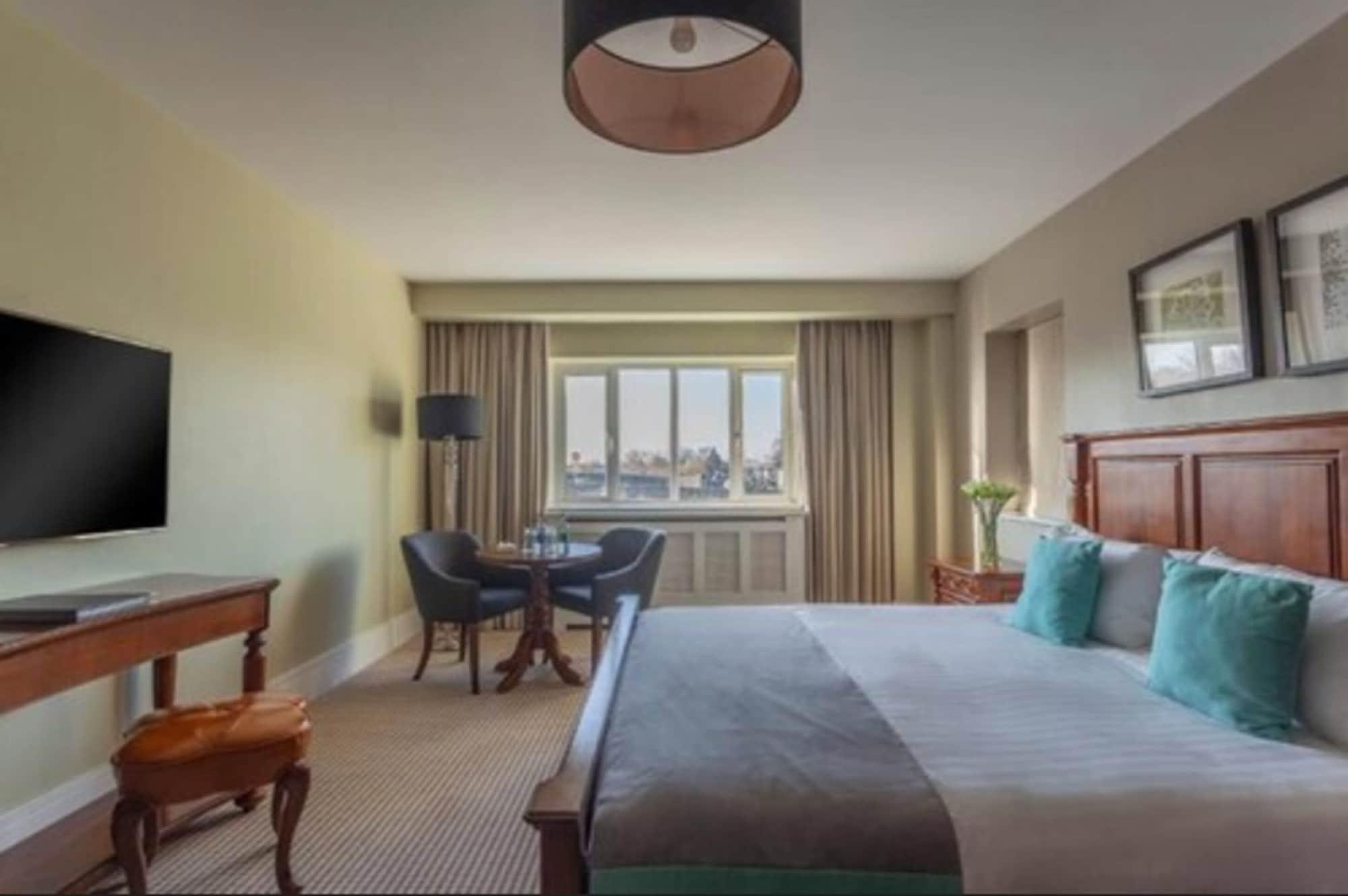 Glenroyal Hotel Мэйнут Экстерьер фото