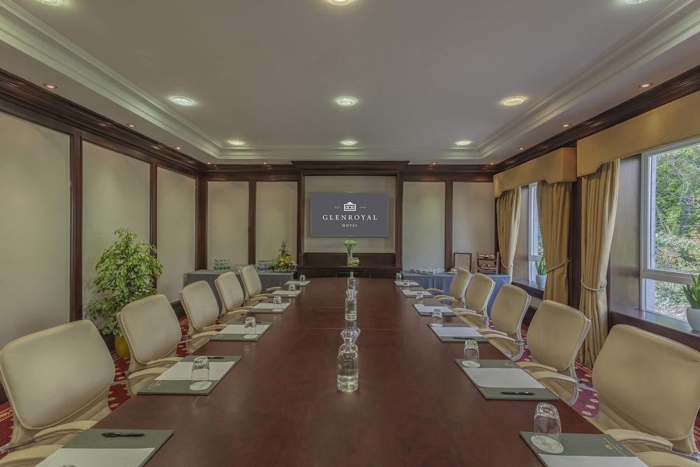 Glenroyal Hotel Мэйнут Экстерьер фото