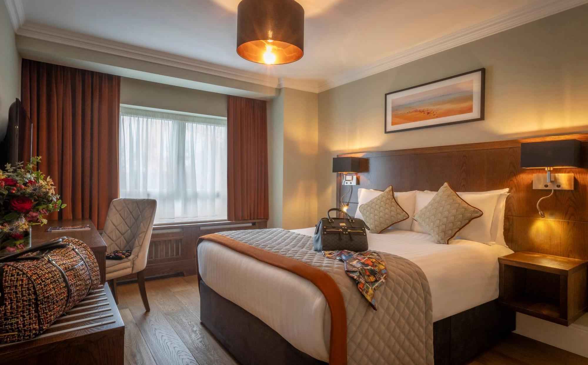 Glenroyal Hotel Мэйнут Экстерьер фото