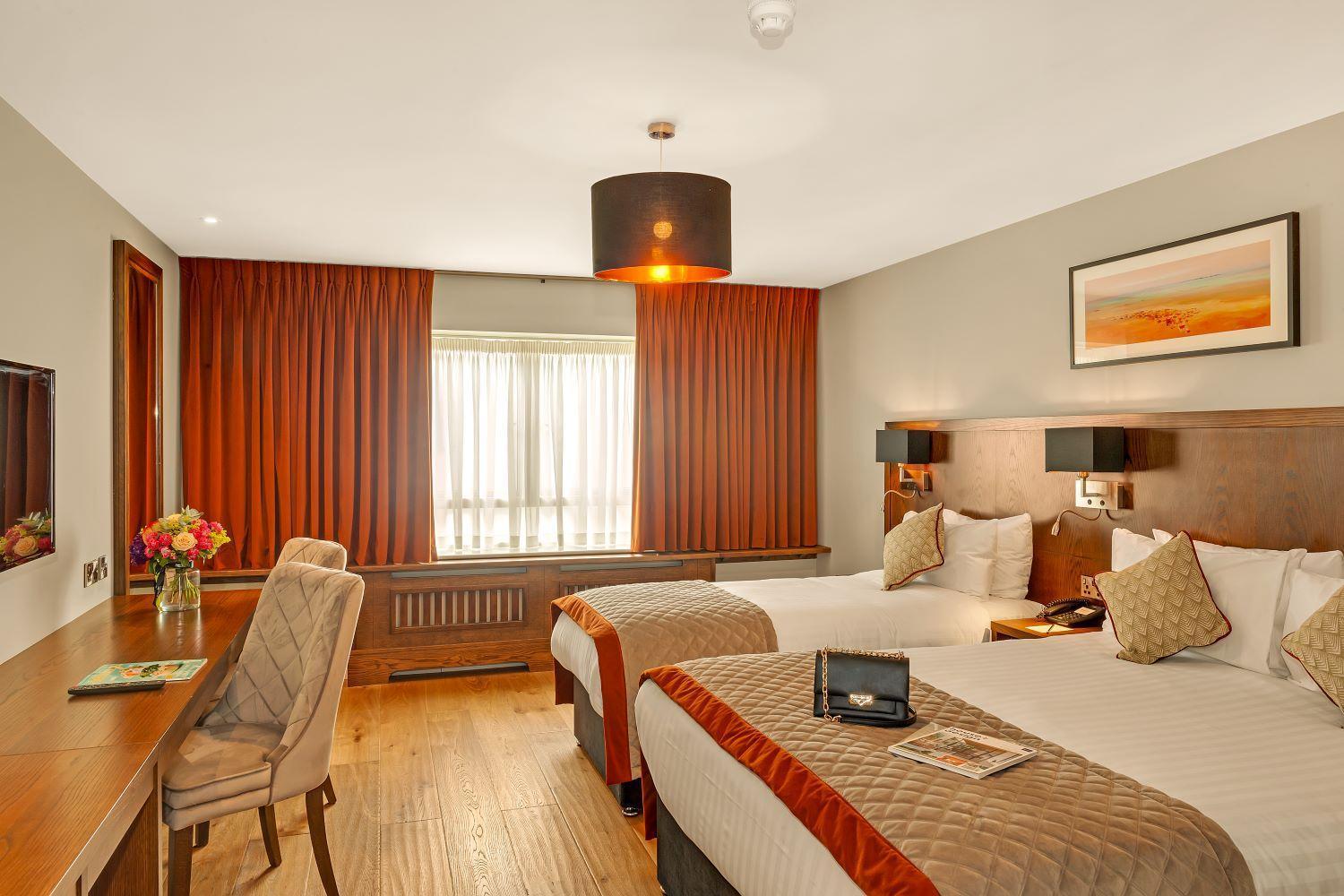 Glenroyal Hotel Мэйнут Экстерьер фото