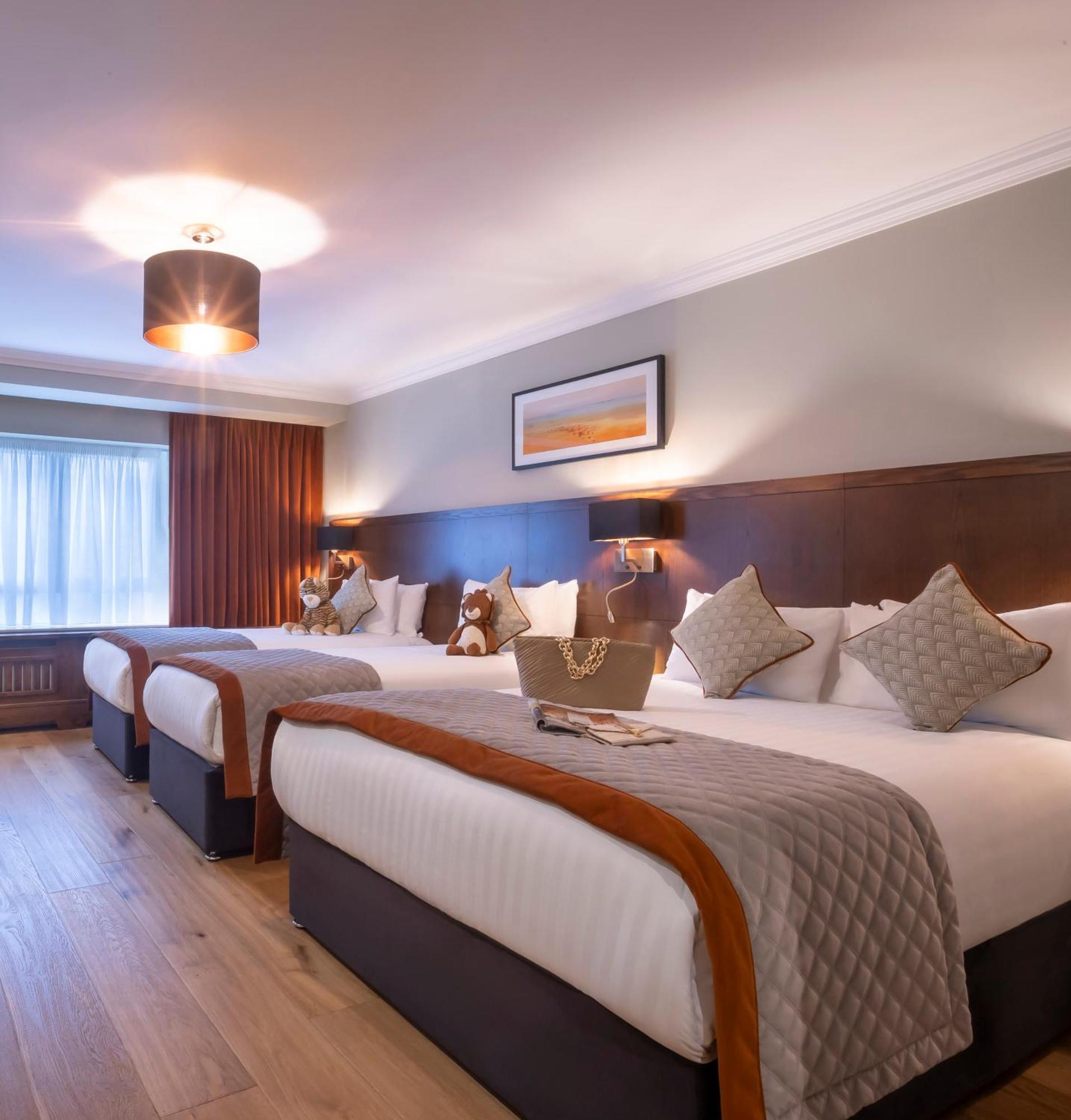 Glenroyal Hotel Мэйнут Экстерьер фото