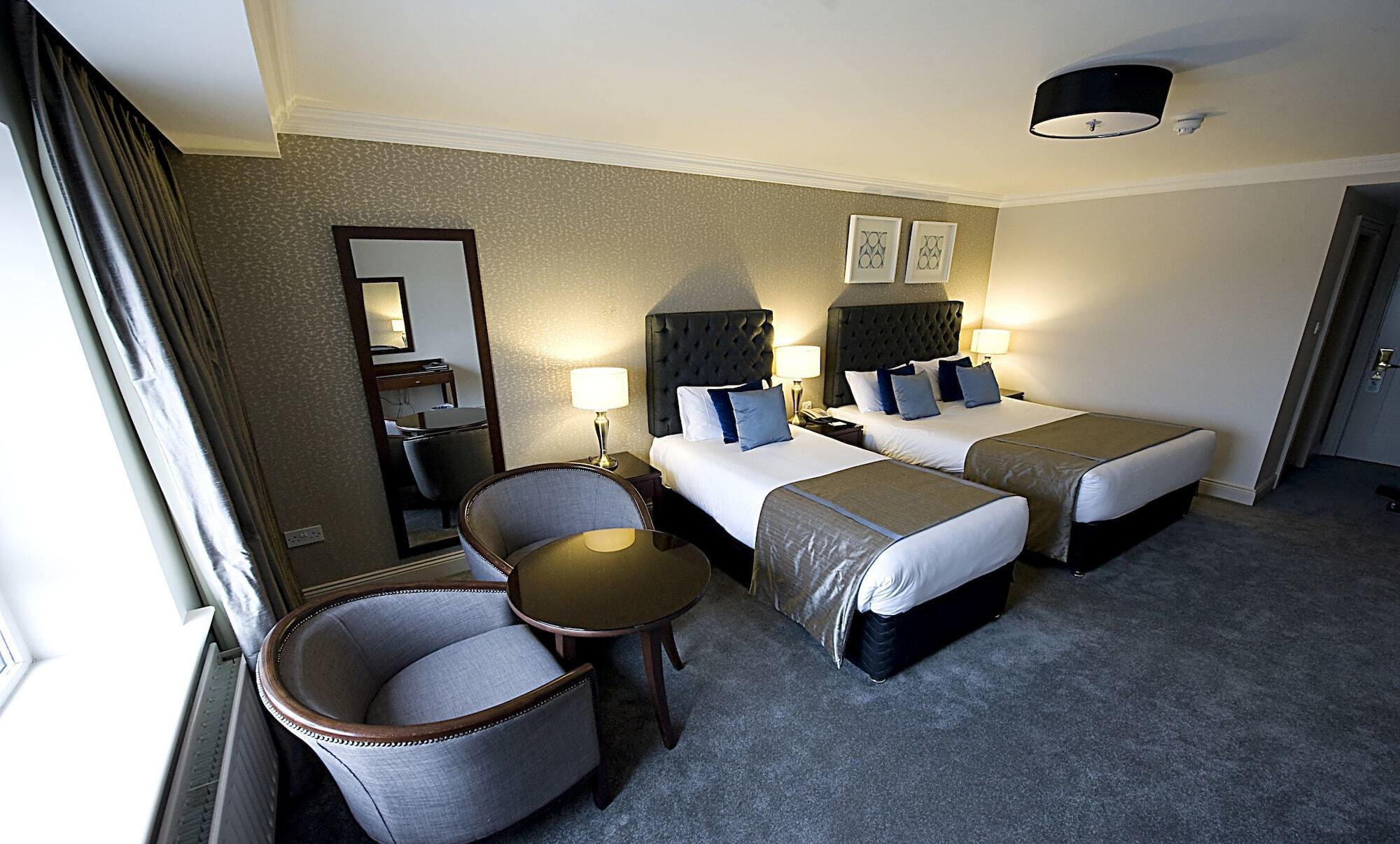 Glenroyal Hotel Мэйнут Экстерьер фото
